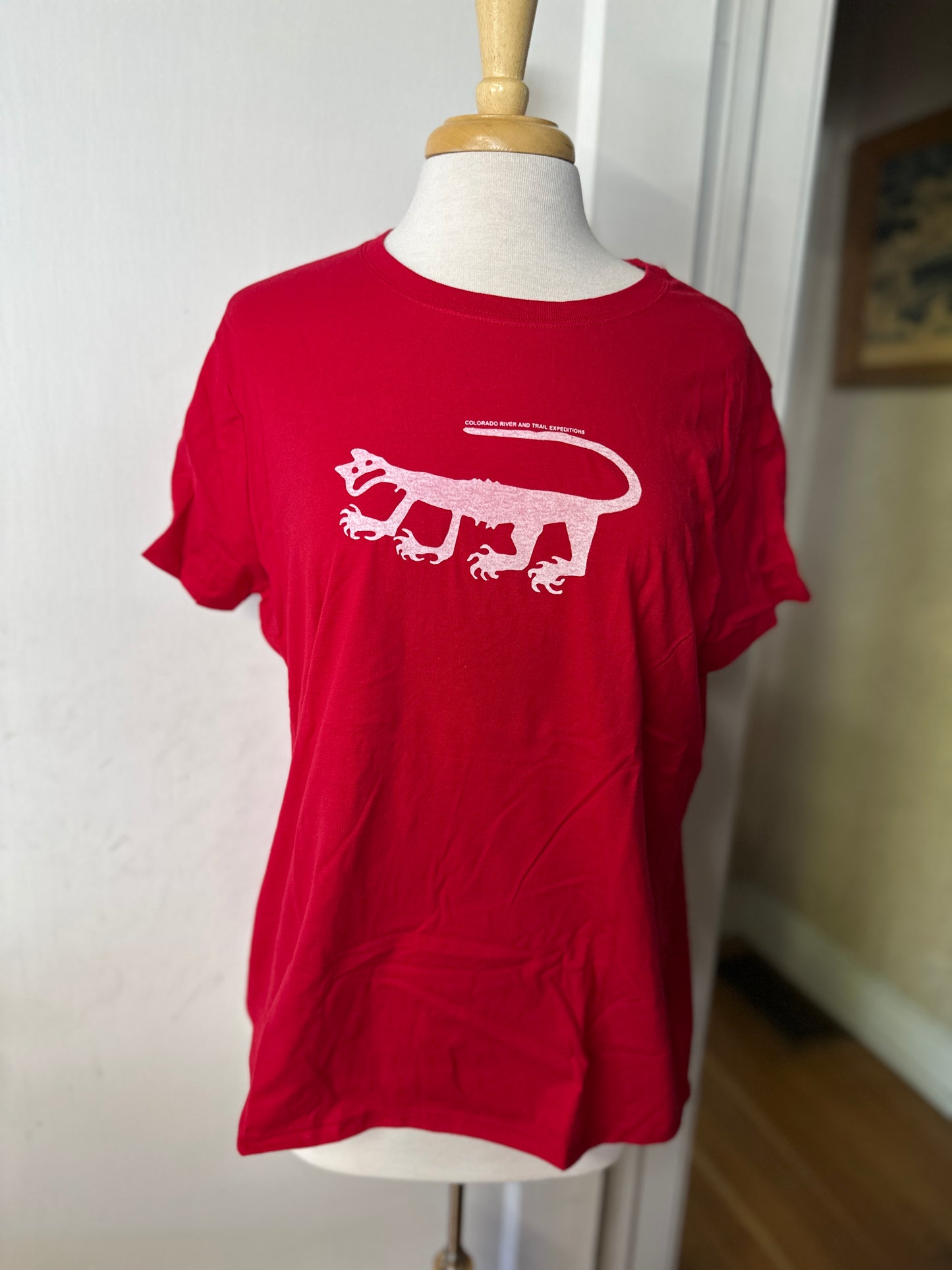 CRATE Women's Cougar T-Shirt
