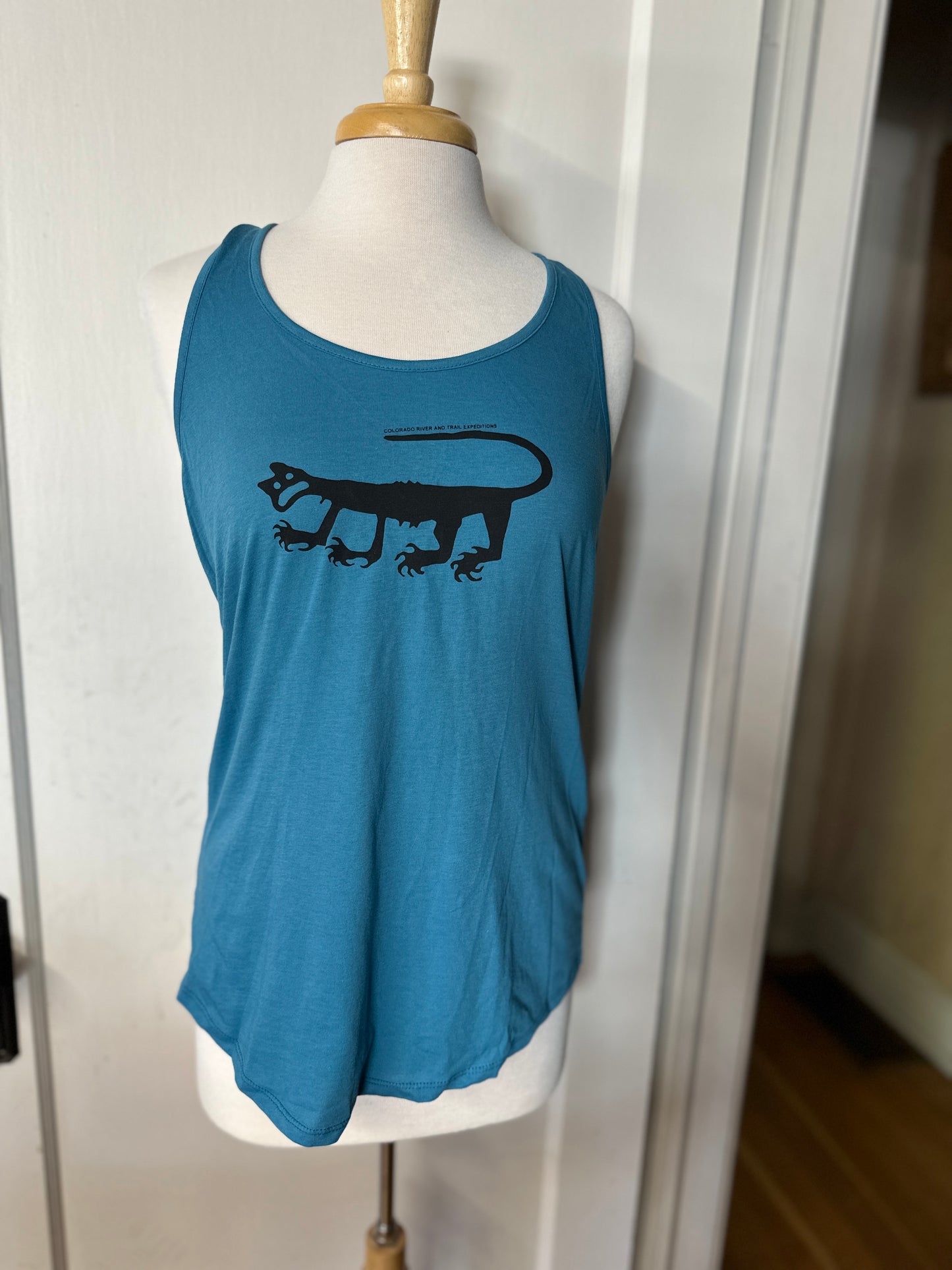 CRATE Women's Cougar Tank Tops